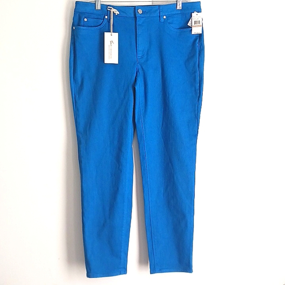 Two by Vince Camuto "Poolside Essentials" French Blue Jeans in Size 31/12 (NWT)
